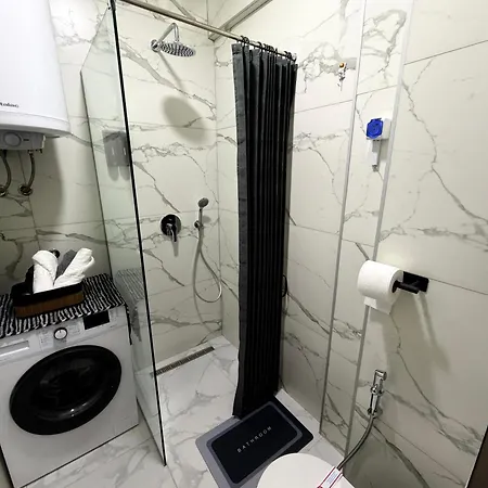 Apartament Predsjednicki Apartman, Djakuzi&lebdeci Krevet, Apollo 11 Podgorica