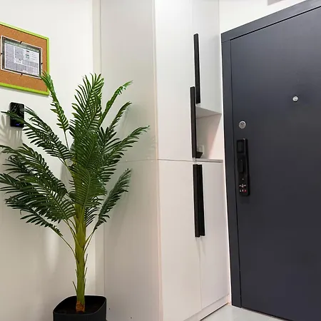 Predsjednicki Apartman, Djakuzi&lebdeci Krevet, Apollo 11 *