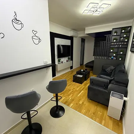 Apartament Predsjednicki Apartman, Djakuzi&lebdeci Krevet, Apollo 11 Podgorica