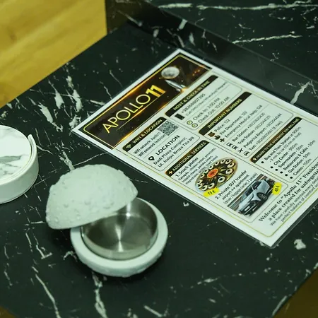 Predsjednicki Apartman, Djakuzi&lebdeci Krevet, Apollo 11 *