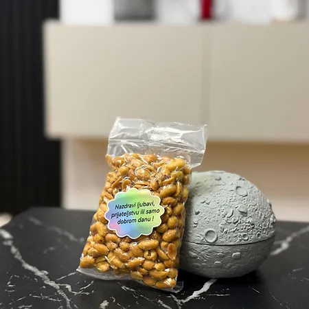 Predsjednicki Apartman, Djakuzi&lebdeci Krevet, Apollo 11 * 포드고리차